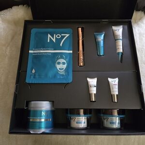 No. 7 Ultimate Skincare Set